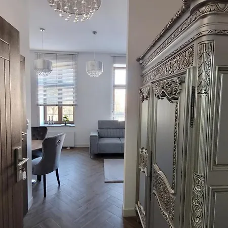 Jaracza 28/8 Apartment *